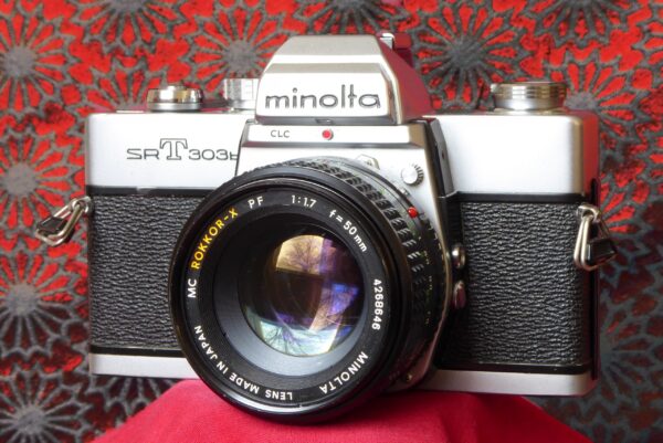 Minolta SRT 303b - My Cameras
