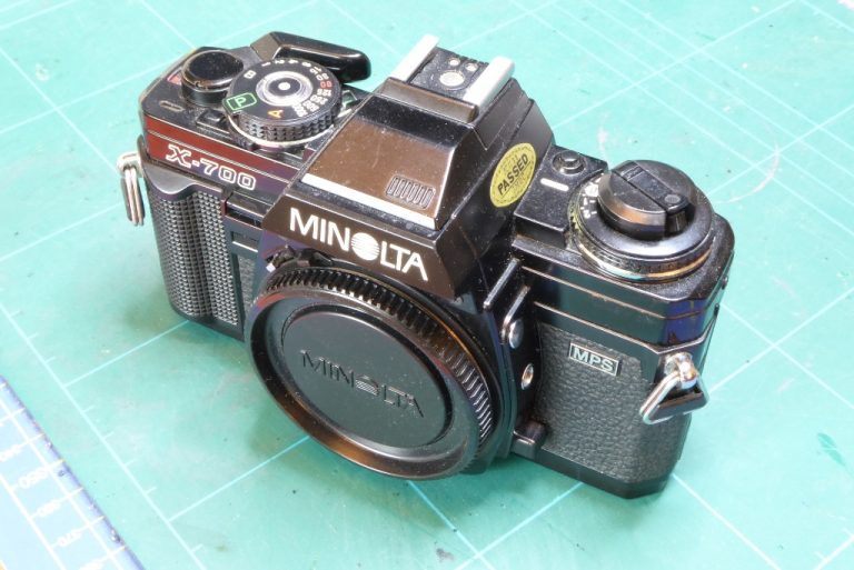 Guide to Replacing Light Seals - High 5 Cameras