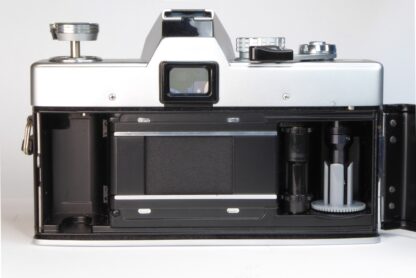 Minolta SRT-101b 35mm Film SLR - Shutter Curtains