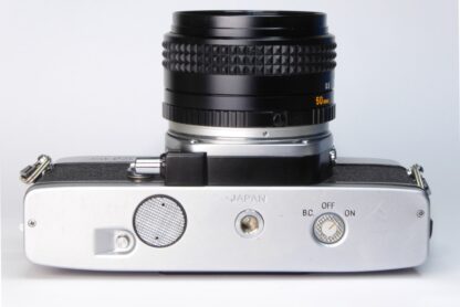 Minolta SRT-101b 35mm Film SLR - Base