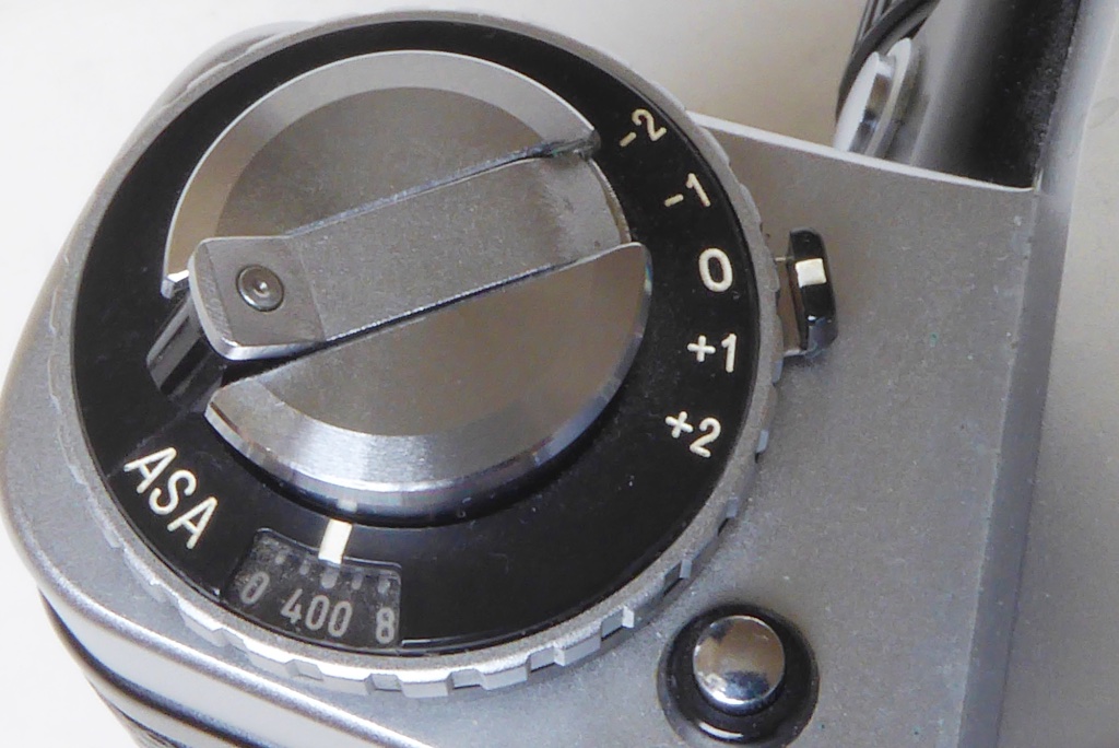 Minolta XD Series exposure compensation on the later models
