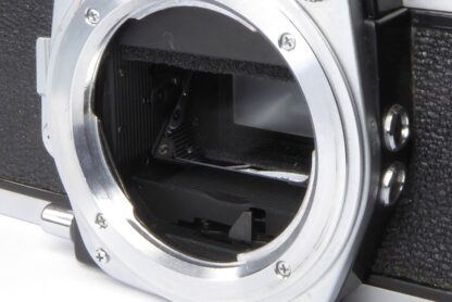 Minolta SRT 101 - Rokkor 55mm f1.7 Mirror Detail