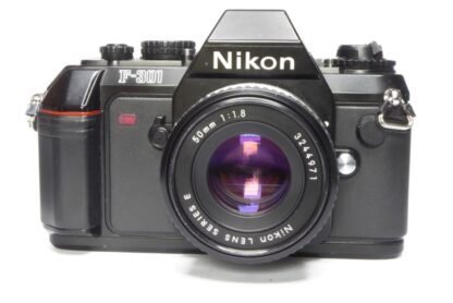 Nikon F-301 - Front view