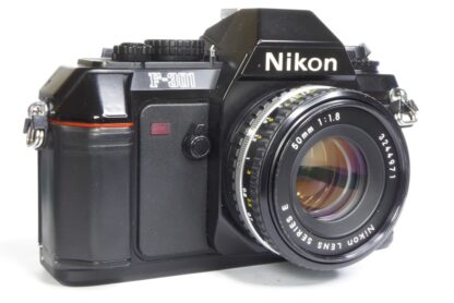 Nikon F-301 - Front left oblique