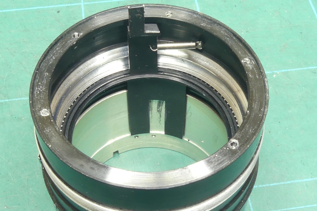 Nikon 135mm f3.5 Lens - the aperture spring