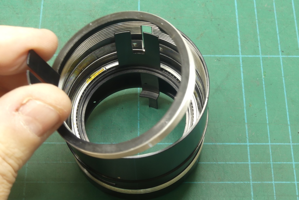 Aperture control forks