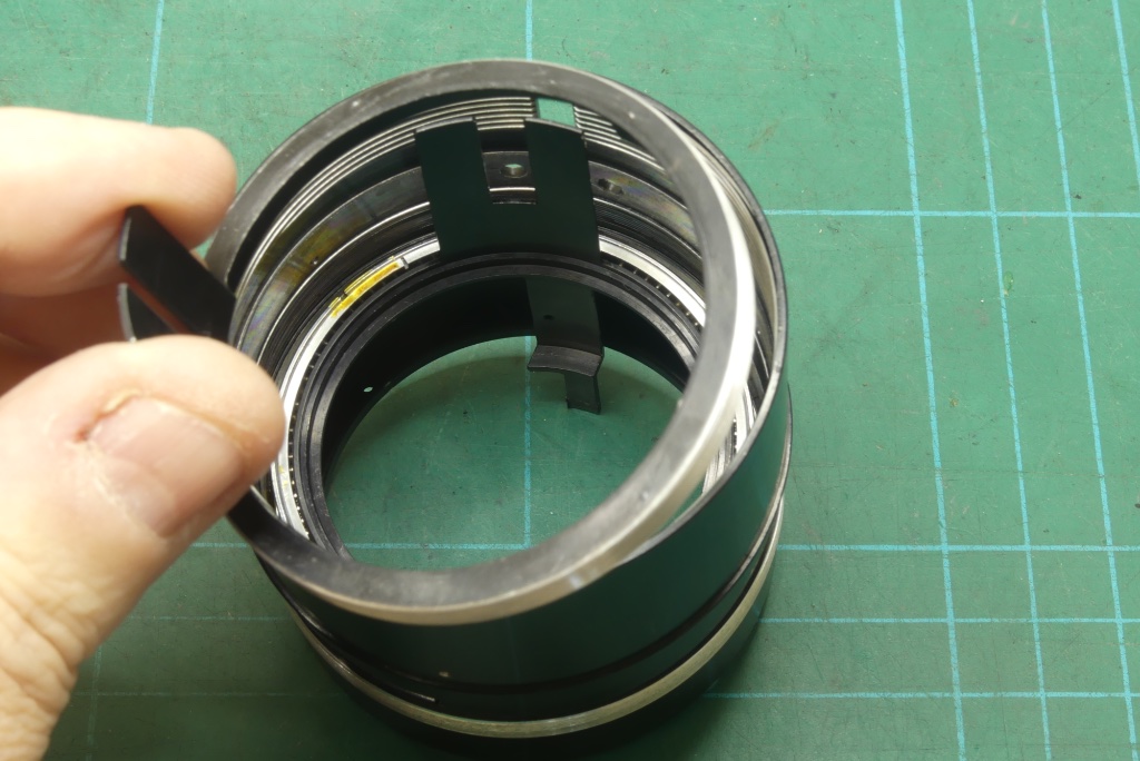 Nikkor 135mm f3.5 - Replacing the inner aperture control ring