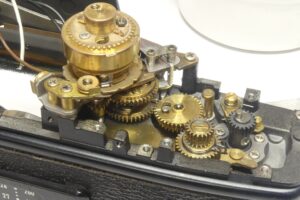 3359870 Restoration - shutter gears cleaned and lubricated