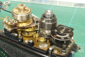 Restoration - Shutter charges gears cleaned and lubricated