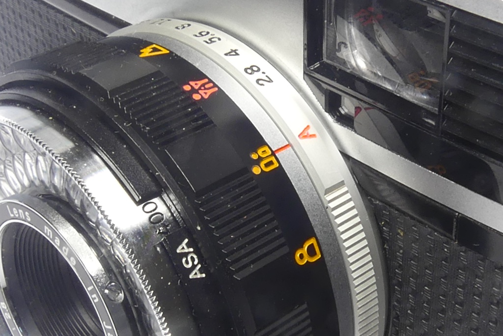 The Olympus Trip controls