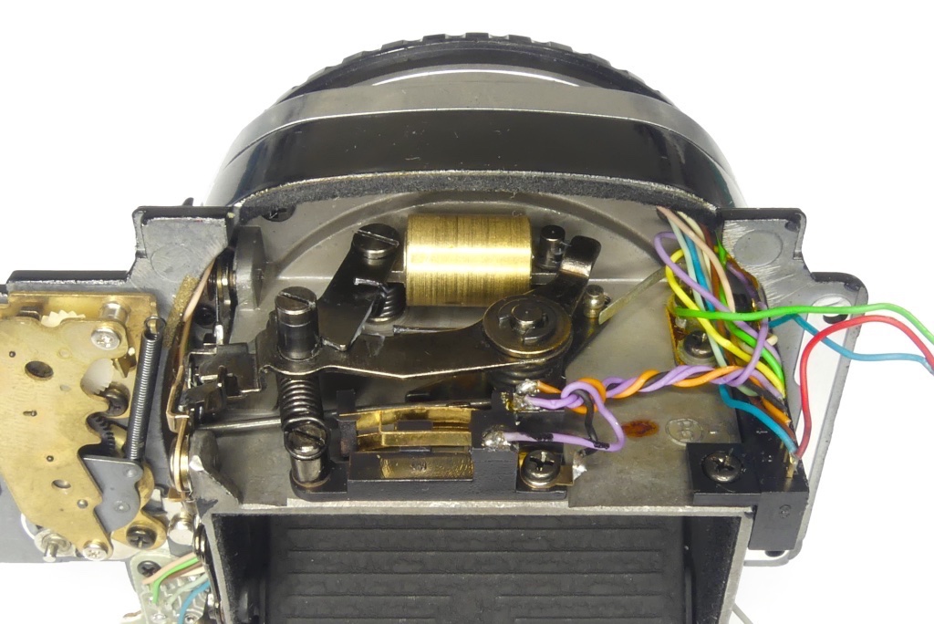 Pentax ME Super - The air piston