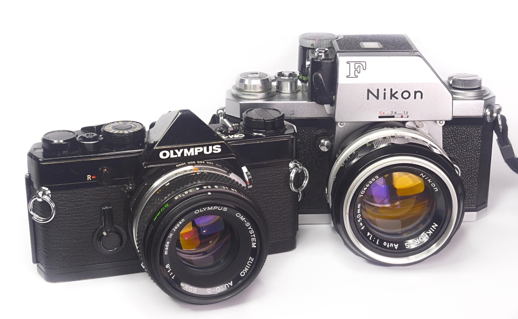 Olympus OM-1 size comparison with Nikon F